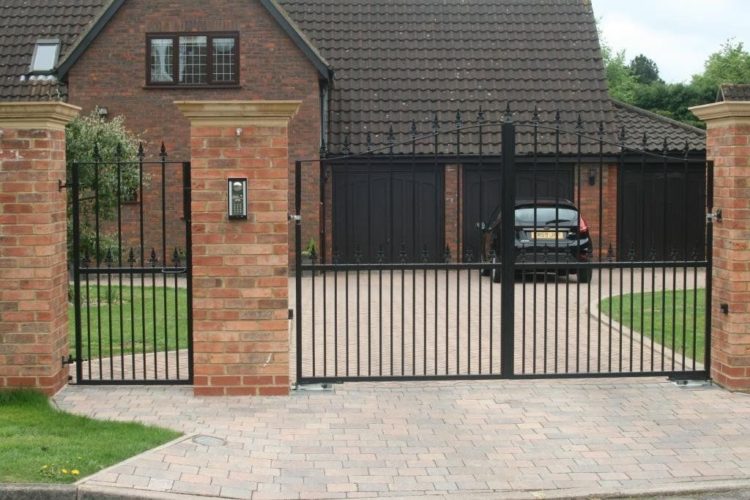 Electric Gates Repair North London SEE PRICE BOOK ENGINEER